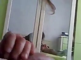 Poika ihailee ilmaiset pornovideot kiimaisia ​​naisia ​​videokeskustelusta